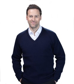 Courtelle Unisex V-Neck Pullover